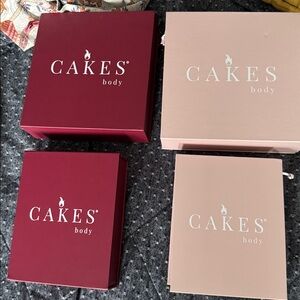 Cakes! 2 pair sticky, 2 pair grippy! DDD+ Never worn!